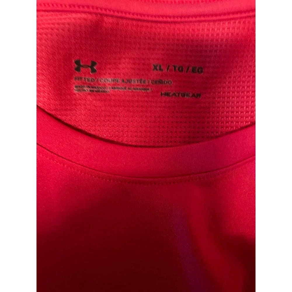 Under Armour  Shirt Mens XL Red   Loose  Athletic Training